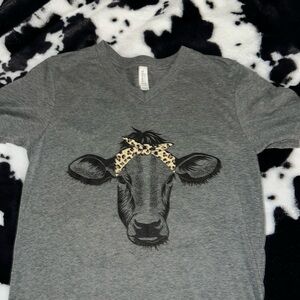 Grey T-Shirt with cow wearing cheetah bandanna